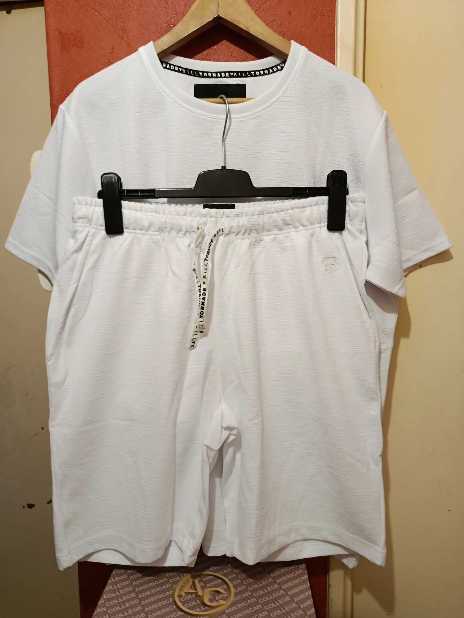 BILLTORNADE Paris shorts + t-shirt set – White – L/XL (new with tag) – photo 2